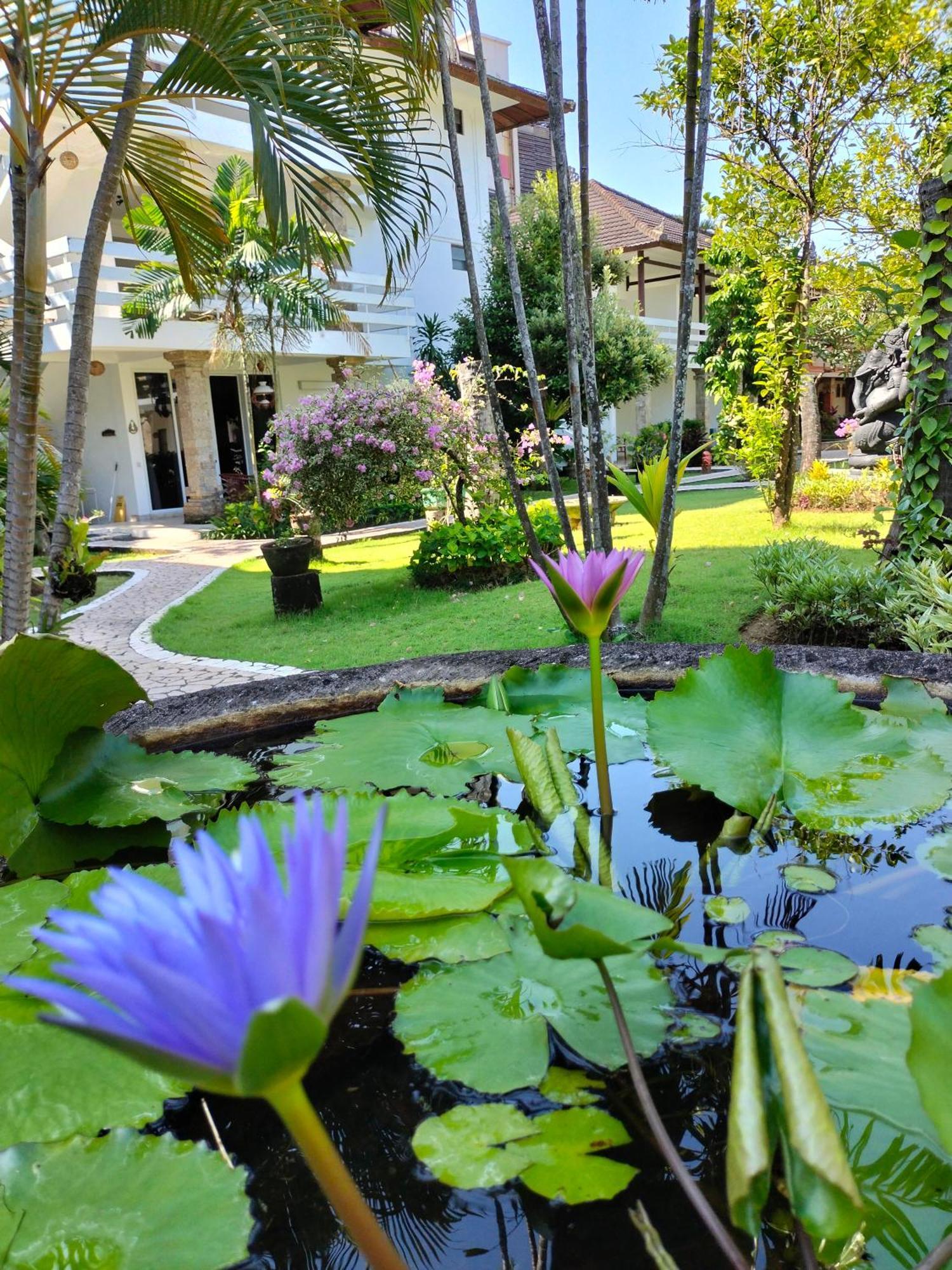 Hotel Grand Kumala Bali Legian Buitenkant foto